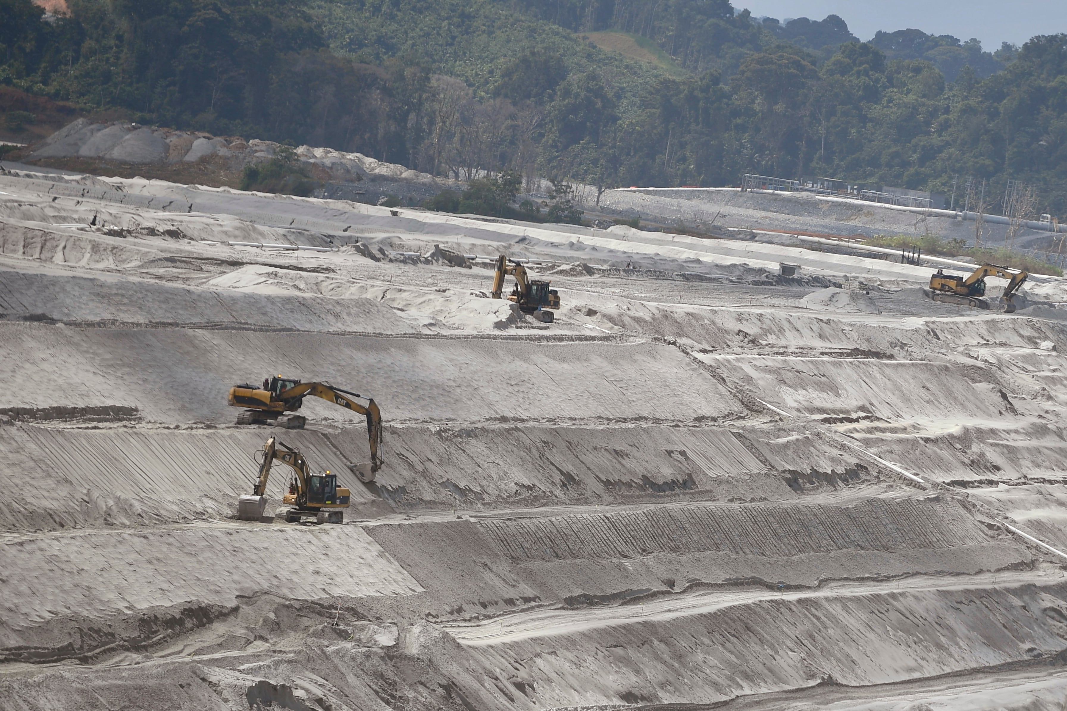 First Quantum estima que permanecen almacenadas aproximadamente 38 millones de toneladas de mineral, con un contenido calculado de 70.000 toneladas de cobre recuperable. (Foto AP/Agustín Herrera)