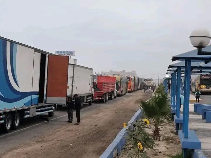 Paro de mineros artesanales en Arequipa bloquea varios kilómetros de la Panamericana Sur.