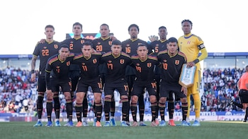 El once de Mano Menezes para el segundo amistoso de la selección peruana ante Honduras. - Crédito: FPF