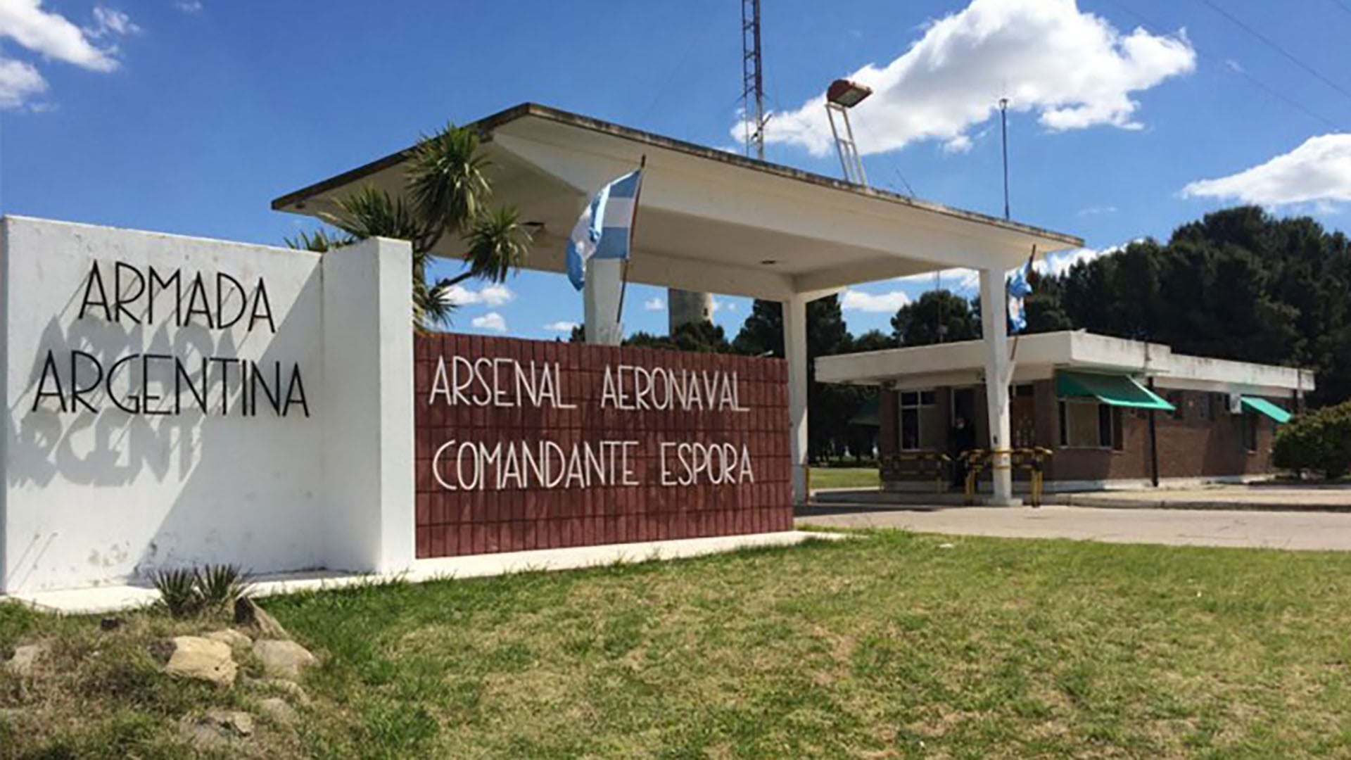 La reorganización de la Aviación Naval busca concentrar capacidades y reducir la duplicación de recursos entre Punta Indio y Comandante Espora