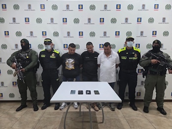 Alias ‘Téllez’, señalado enlace entre el ELN y la Estructura 36, fue capturado en Medellín junto con alias ‘Gordo’ y ‘Jaider’ - crédito Policía Nacional de Colombia