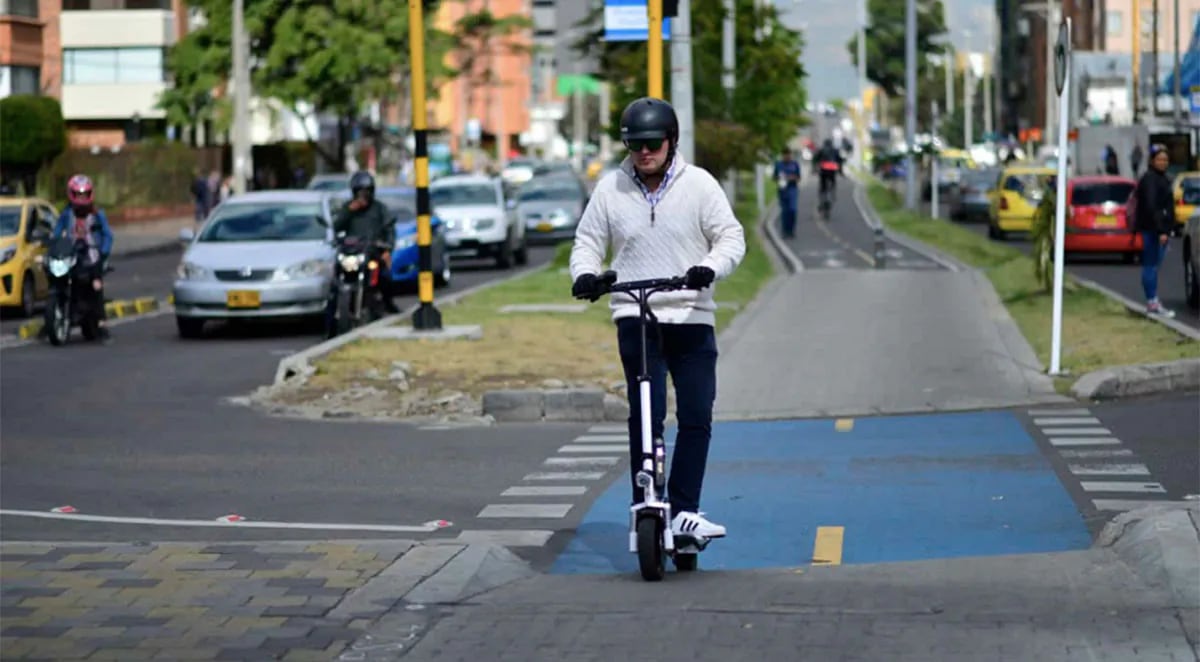 La normativa elimina la exigencia de licencias, Soat y matrículas para bicicletas y patinetas eléctricas - crédito Secretaría de Movilidad