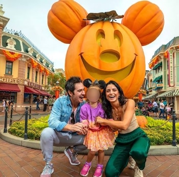 La familia visitó Disneyland en