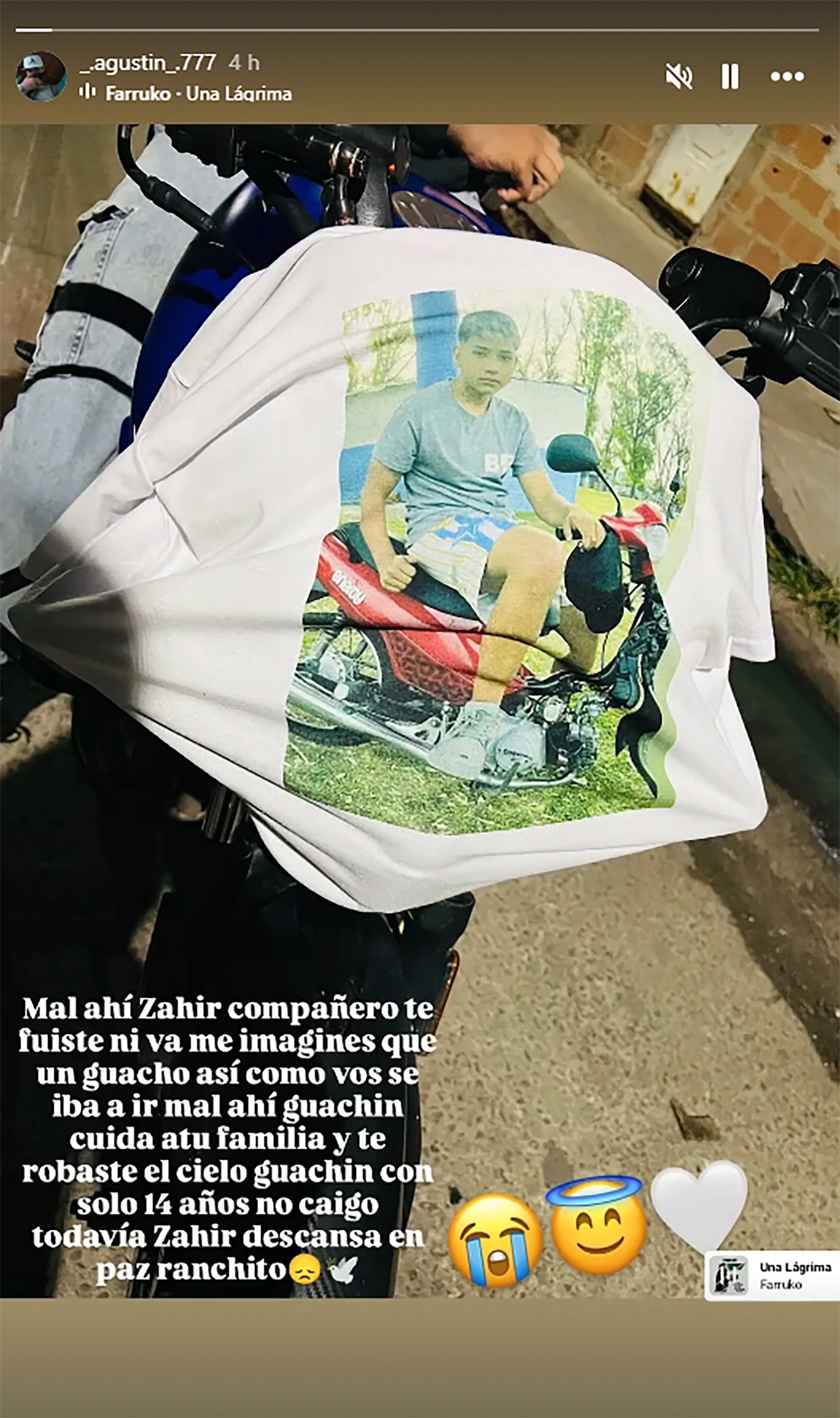 La remera que la familia de Zahir confeccionó para su último adiós.