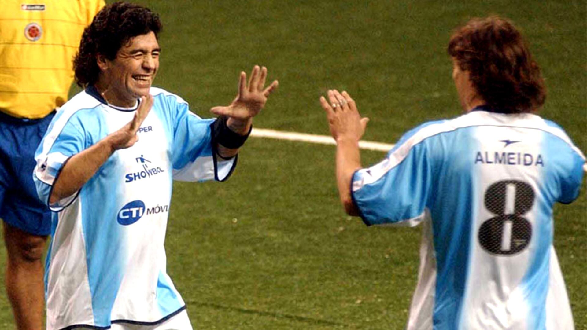 Almeyda y Maradona también compartieron momentos en el Showbol