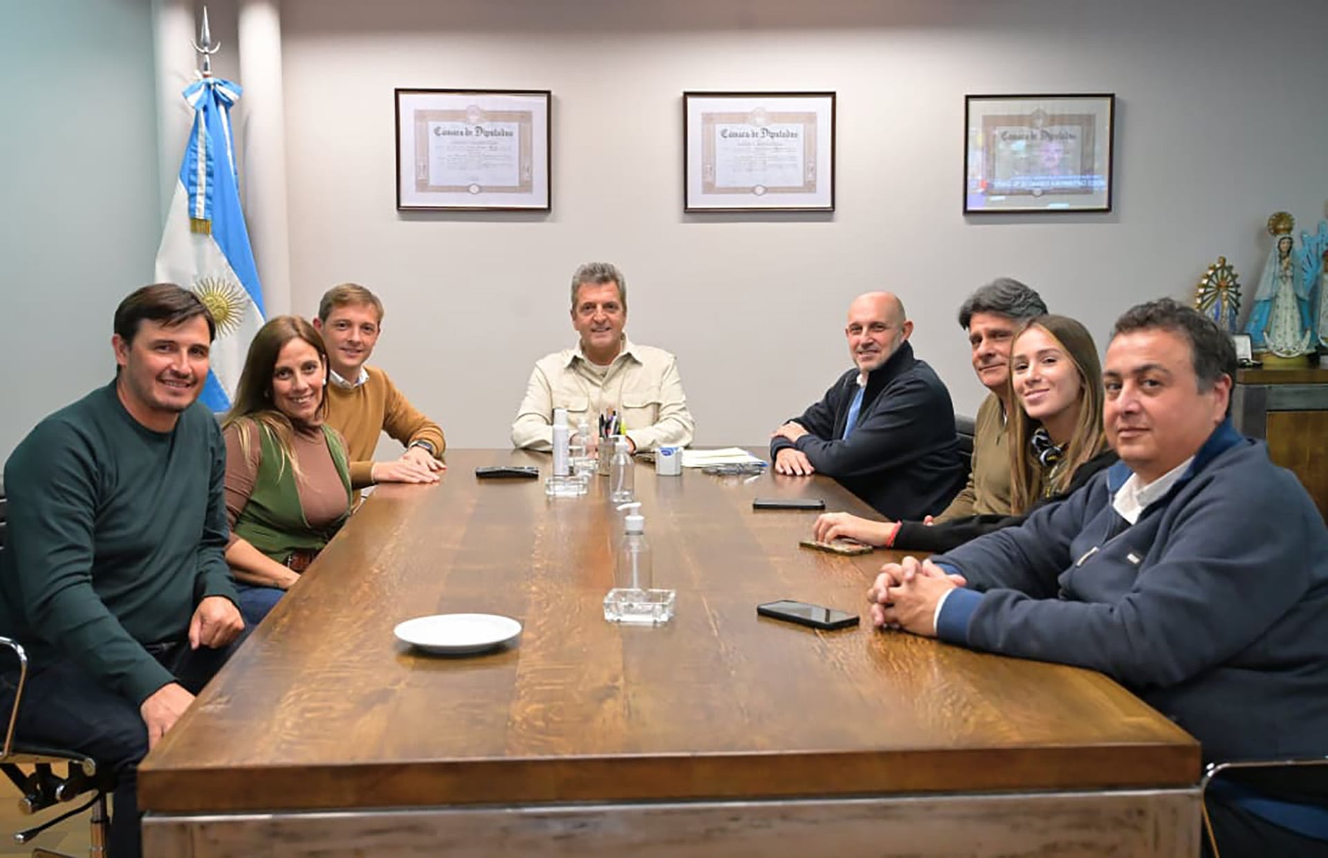 Massa, junto a Alexis Guerrera y dirigentes del FR de Lincoln