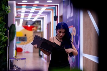 Alexa abrió la caja de