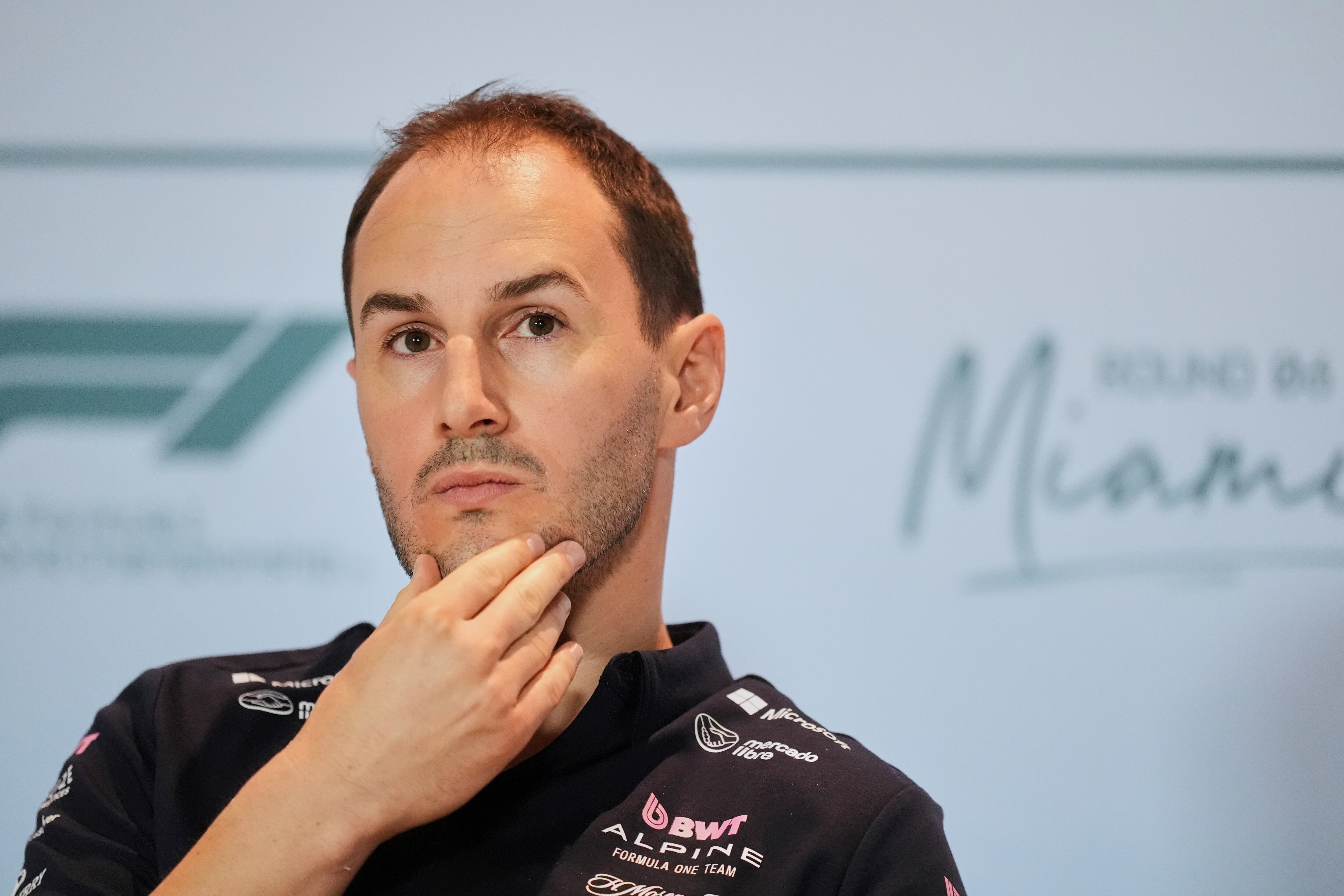 Oliver Oakes renunció a su cargo como director del equipo Alpine (AP Foto/Rebecca Blackwell)