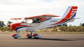 El avión terminado, listo para