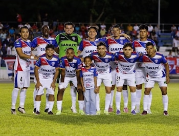 Firpo, dirigido por Marvin Solano, llega segundo en la tabla del Clausura con 26 puntos. /(Redes C.D. Luis Ángel Firpo