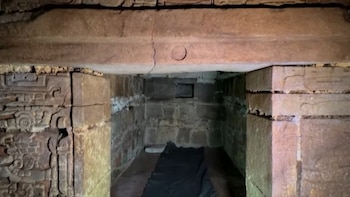 Descubren tumba zapoteca en Oaxaca