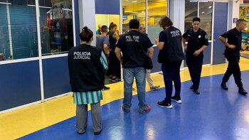 La Bombonera es allanada por