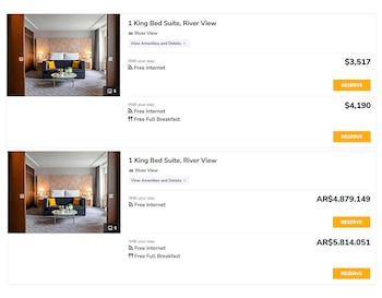 Captura de pantalla de web de hotel. Se ve una suite con cama king, sofá y vista al río, mostrando precios en dólares y pesos argentinos