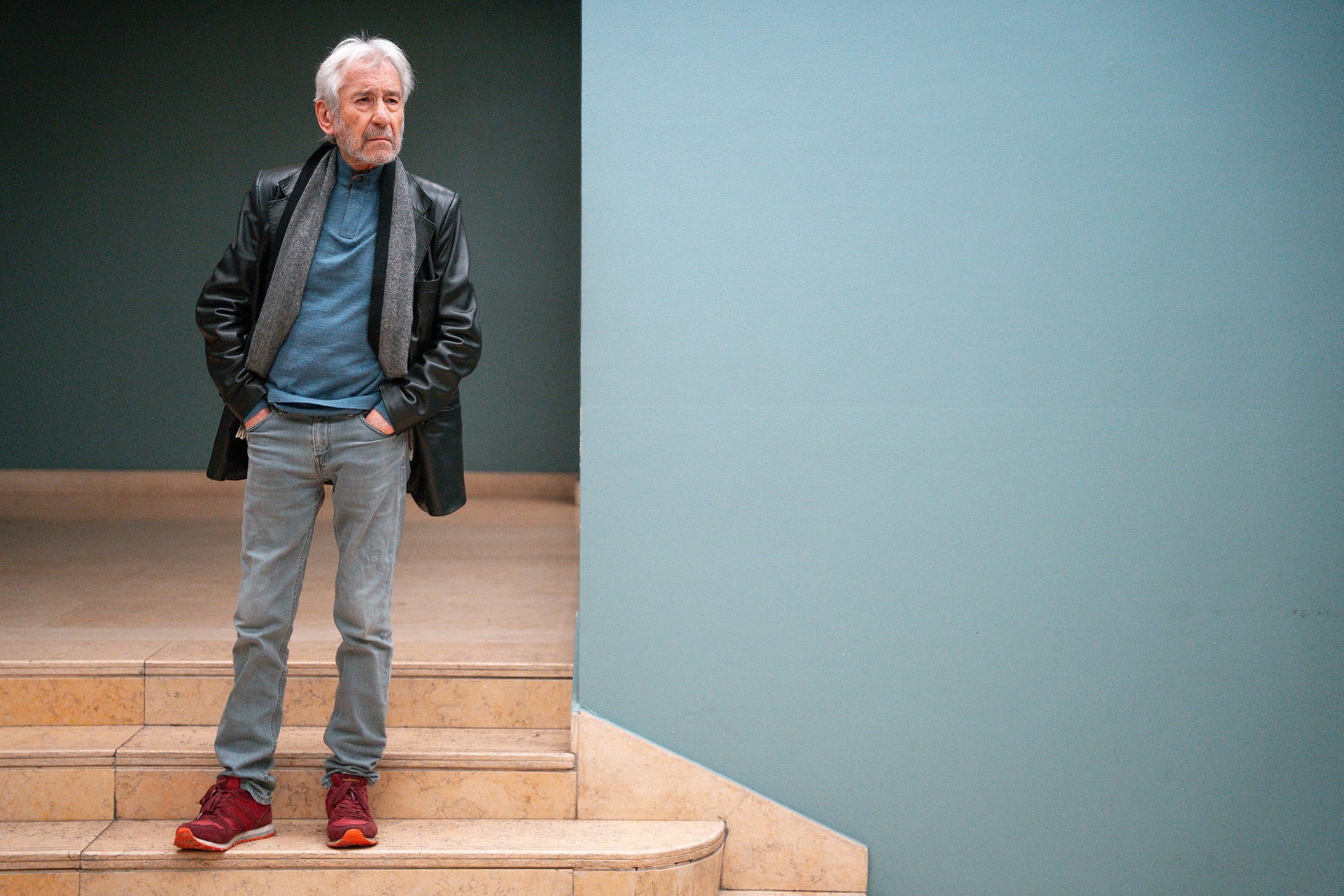 José Sacristán decide centrarse en el teatro por comodidad y satisfacción personal tras una extensa carrera en cine y televisión