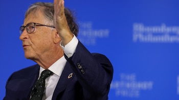 Bill Gates reveló los primeros empleos que serán reemplazados por la IA: ventas, ingeniería de software y derecho