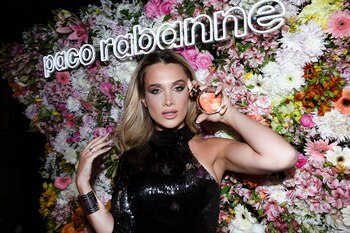 Camila Homs probó las fragancias