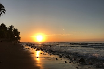 El área de influencia de la subestación abarca Tamanique, Jicalapa, Chiltepeque, Teotepeque, el Faro de La Libertad, Playa San Blas, Surf City y Misata./ (El Salvador Travel)