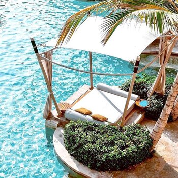 Con cinco piscinas y más