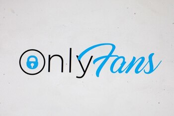 El logotipo de OnlyFans se