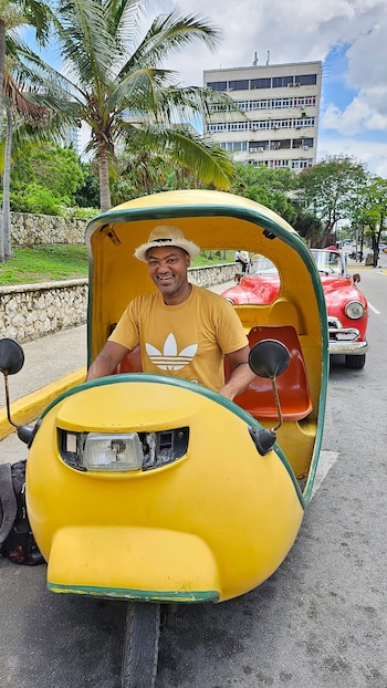 Jorge en un Coco Taxi