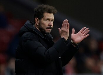 Simeone durante el partido de