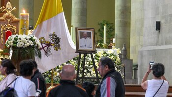 Fieles católicos han realizado oraciones