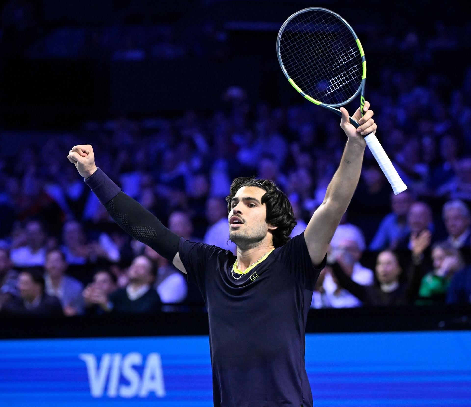 El español Carlos Alcaraz se impone al estadounidense Tommy Paul y se mete en semifinales del torneo de Viena