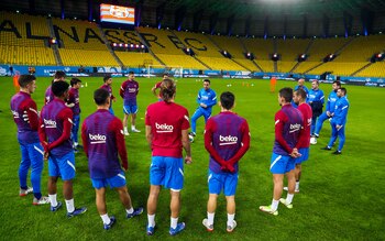 Barcelona entrenando en el Estadio