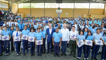 Nuevas exigencias del mercado impulsan cambios en la oferta educativa y orientaciones para quienes apuestan por un futuro profesional diferente y de impacto global (Cortesía Presidencia de la República)