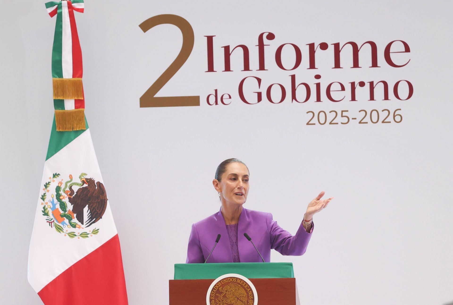 Durante su segundo informe en Palacio Nacional, la mandataria señaló que su administración mantiene la decisión de privilegiar acuerdos en seguridad y comercio. FOTO: MOISÉS PABLO/CUARTOSCURO.COM