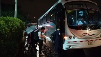 Transporte universitario hacia Grecia y Cartago en la Universidad de Costa Rica afronta cambios, tarifas provisionales y nuevos recorridos nocturnos desde junio de este año (Foto cortesía UCR)