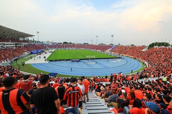 Las autoridades buscan garantizar que el estadio Jorge "El Mágico" González cumpla con condiciones óptimas para eventos deportivos de alto nivel en El Salvador./ (Cortesía: La Primera)