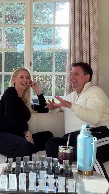 "Yo ni miraba, estaba diciendo