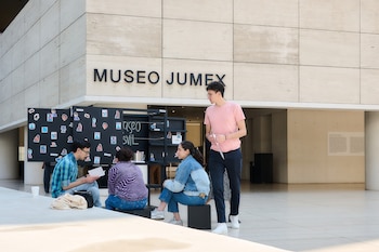 Requisitos de aplicación para Becas