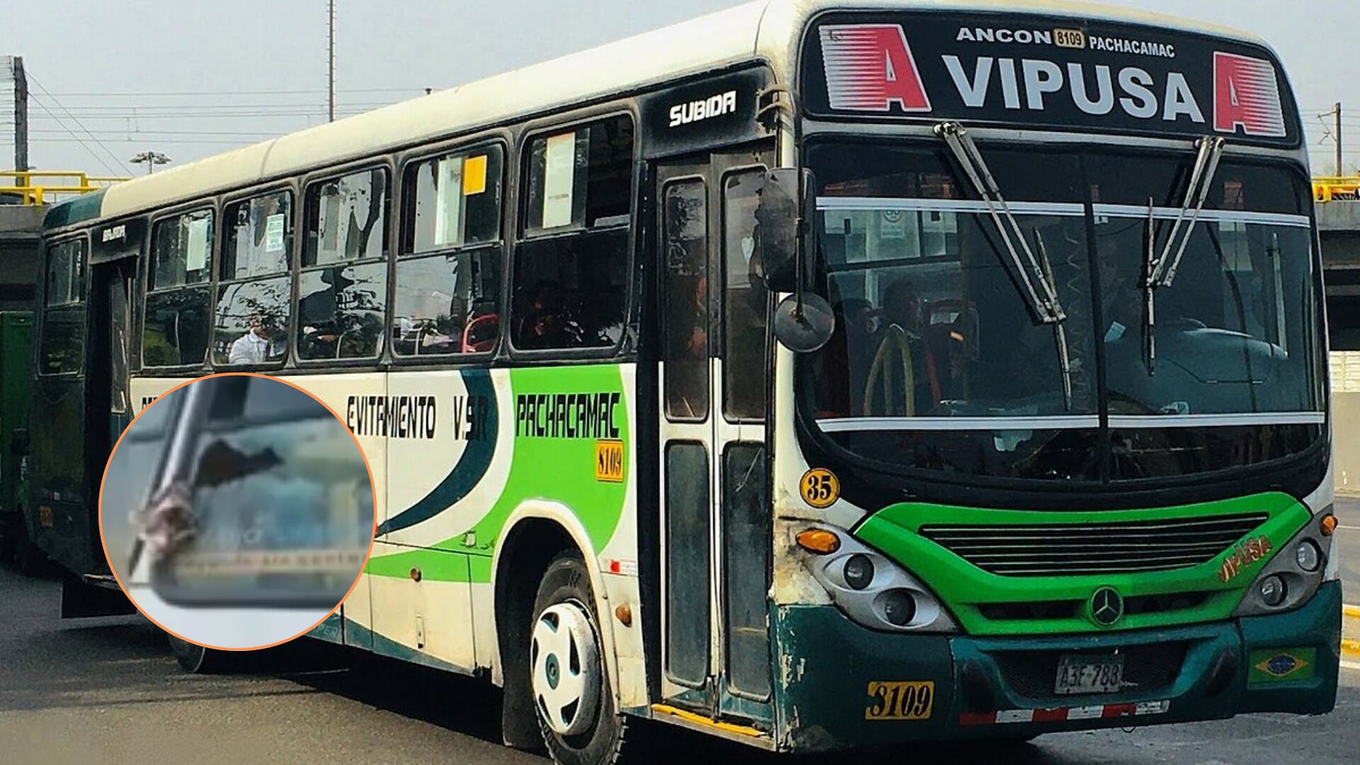 El bus de Vipusa, atacado por extorsionadores con una bomba molotov en la Vía de Evitamiento a mediados del 2025. Foto: Composición Infobae Perú