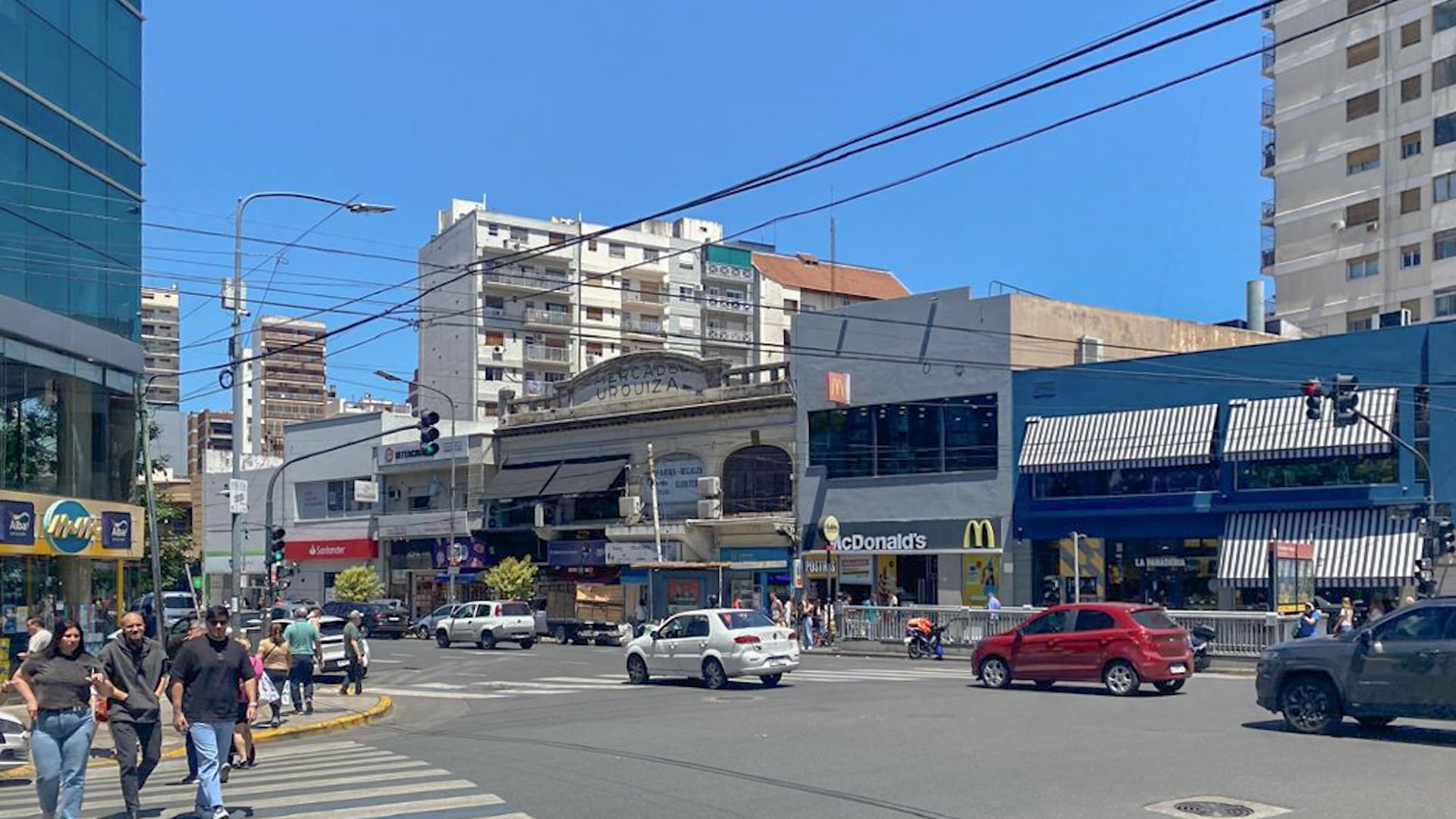 El sector de comercio registró una variación negativa de 2,4%