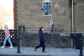 Subastan un edificio en Reino