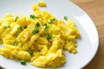 Elegir alimentos variados en el desayuno contribuye a una nutrición equilibrada y eficaz