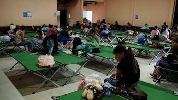 Casi 1,700 evacuados por potente erupción del volcán de Fuego en Guatemala