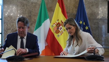España e Iralanda quieren construir un cable submarino de 1.000 kilómetros para conectar sendos territorios (Canva)