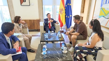 Albares asegura que Exteriores no ceja en su empeño para liberar a la española detenida en Libia