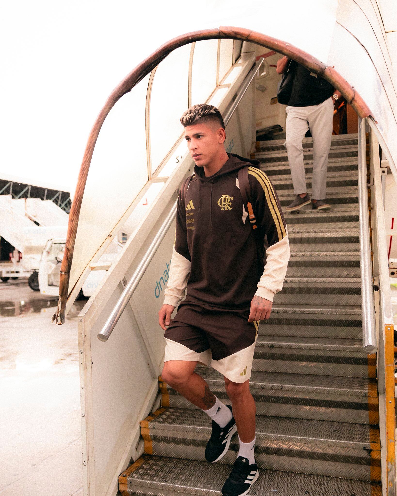 Jorge Carrascal fue defendido por su entrenador, argumentando un mal procedimiento del VAR - crédito Flamengo