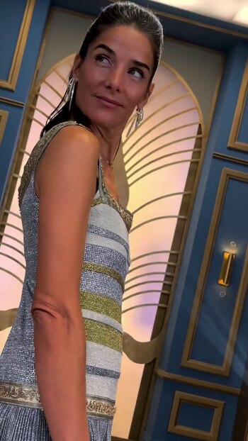 Juana Viale lució un vestido