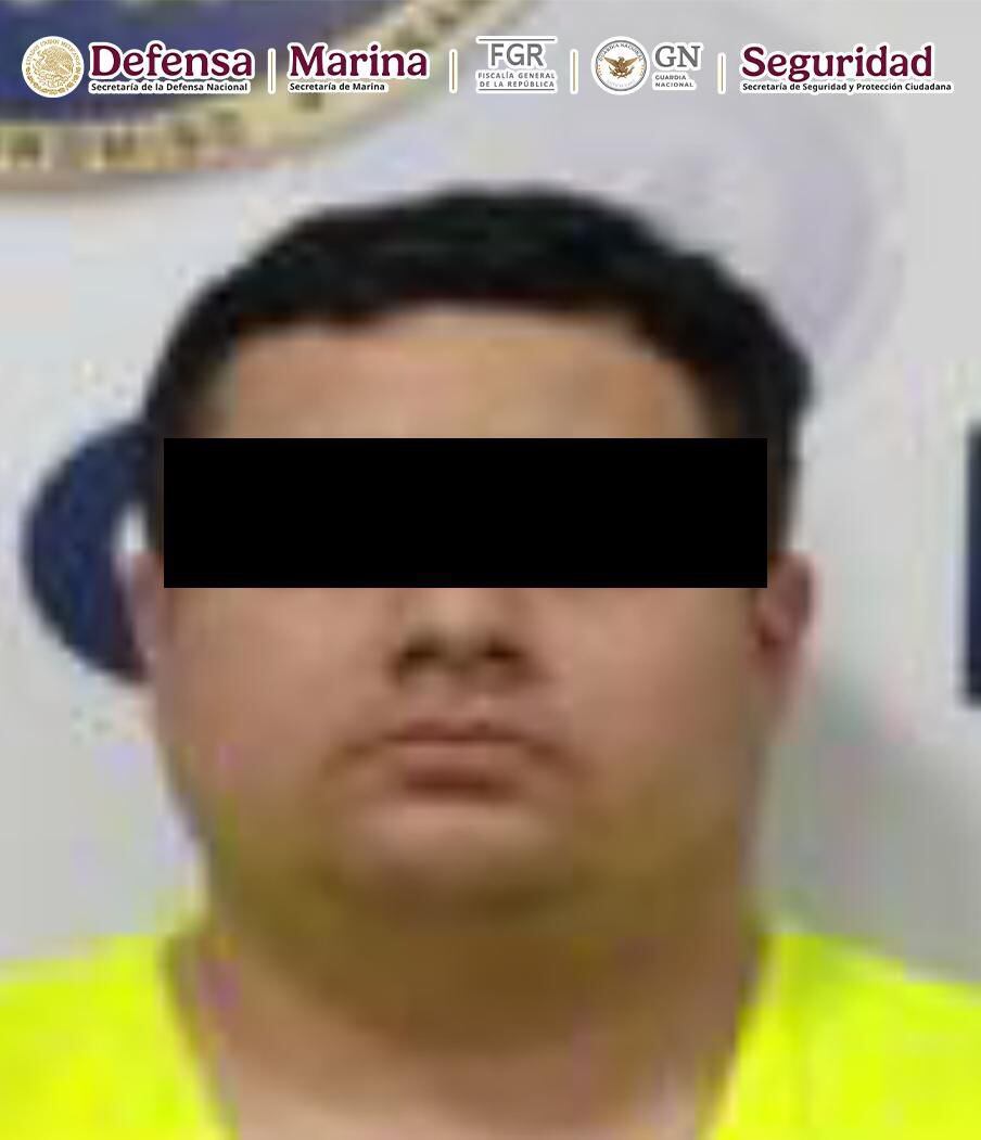 El detenido es jefe de plaza del CJNG y está ligado a homicidios, extorsión y delitos contra la salud. (X/@OHarfuch)
