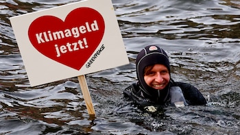 Varias organizaciones sociales protestan en