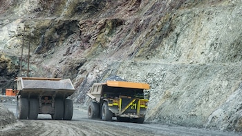 El carbón aún sostiene a