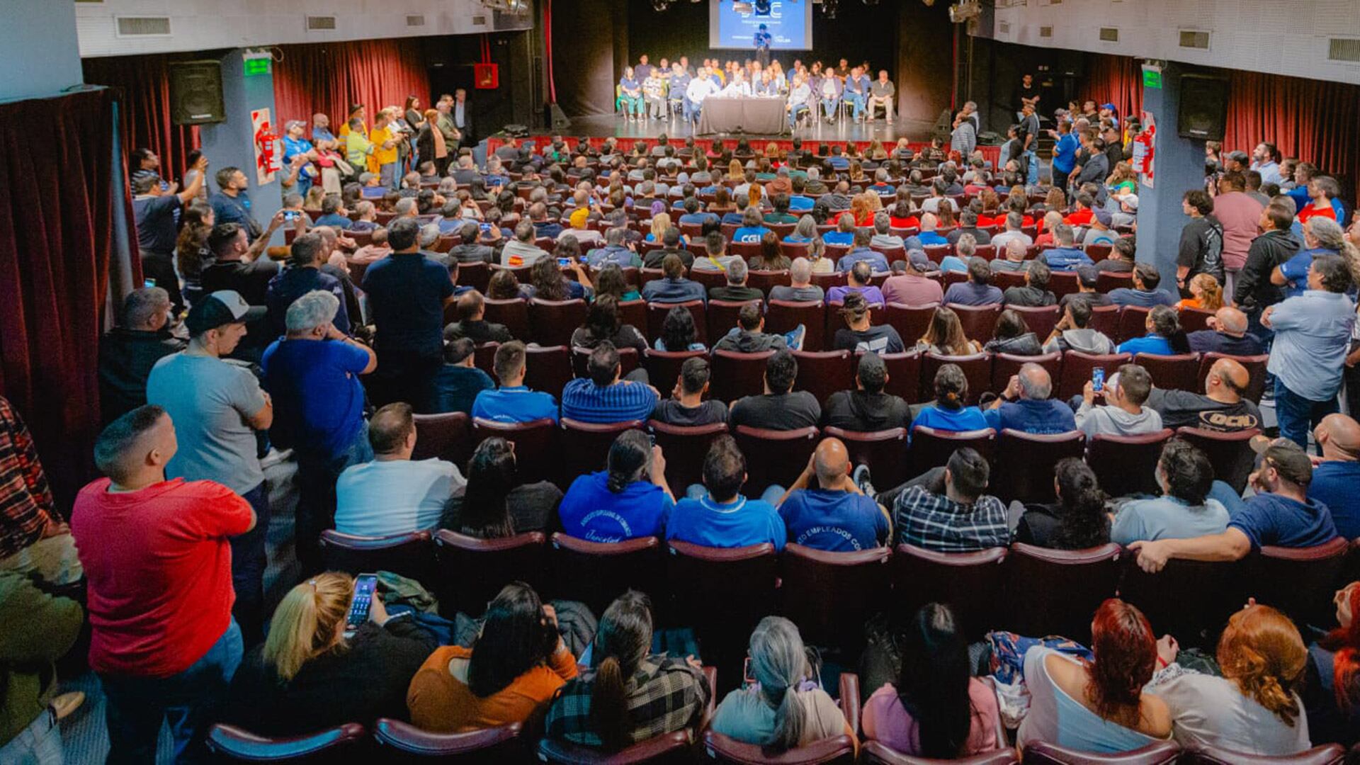 Los delegados de CABA le dieron un fuerte respaldo a Armando Cavalieri por las paritarias
