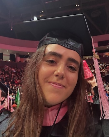 Tuta en la graduación de