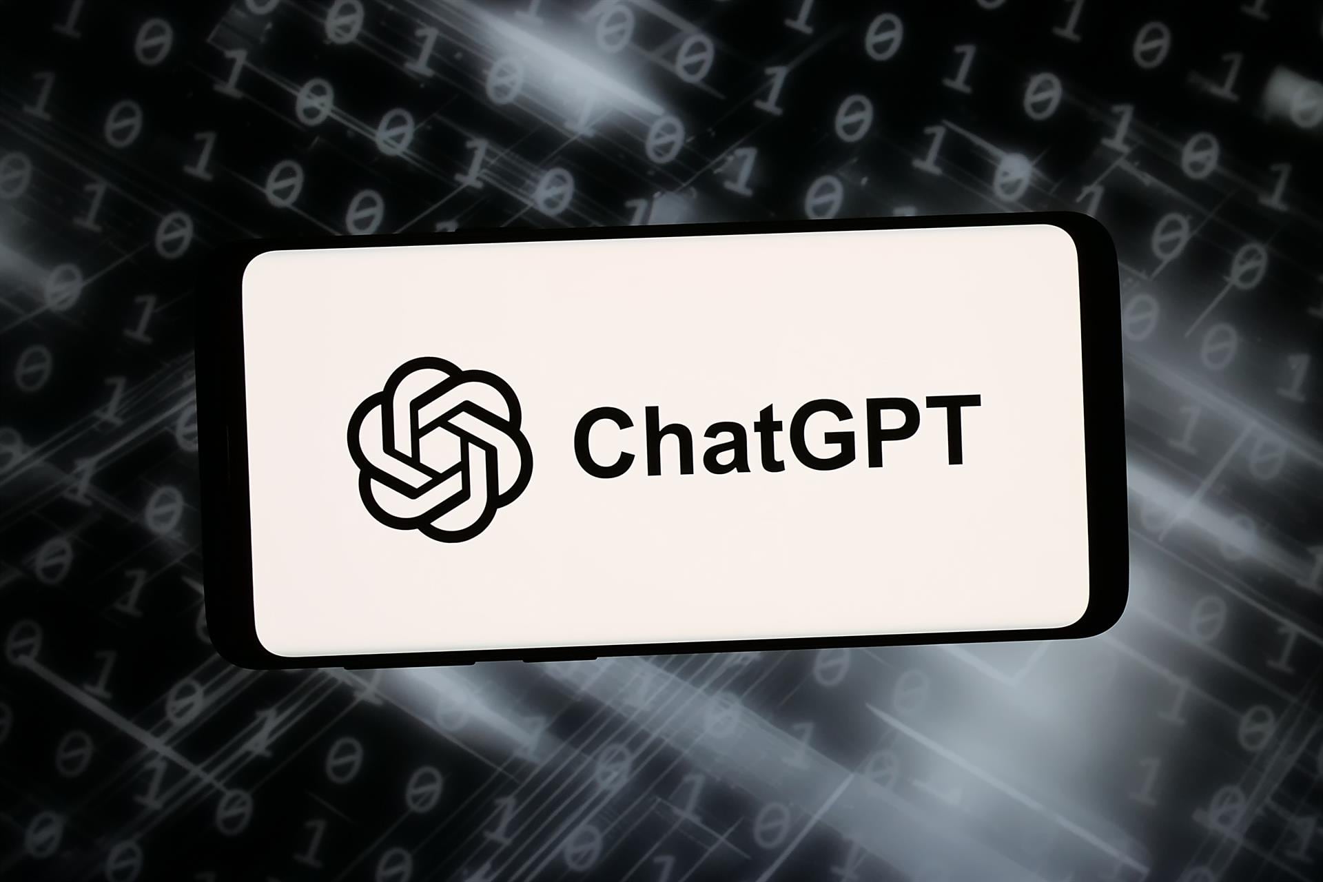 ChatGPT se adapta a la edad del usuario y activa restricciones automáticas para limitar contenidos sensibles. (Foto: Europa Press)