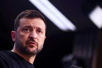 El presidente ucraniano, Volodimir Zelensky, y su equipo han reiterado que estos ataques forman parte de una estrategia rusa de terror dirigida a infligir sufrimiento a la población civil (REUTERS/Johanna Geron)